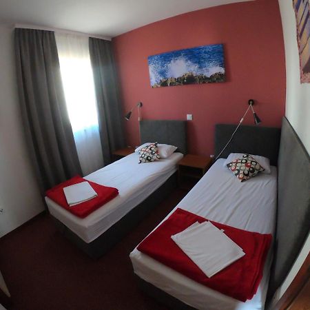 Apartments Myadria Malinska Kültér fotó