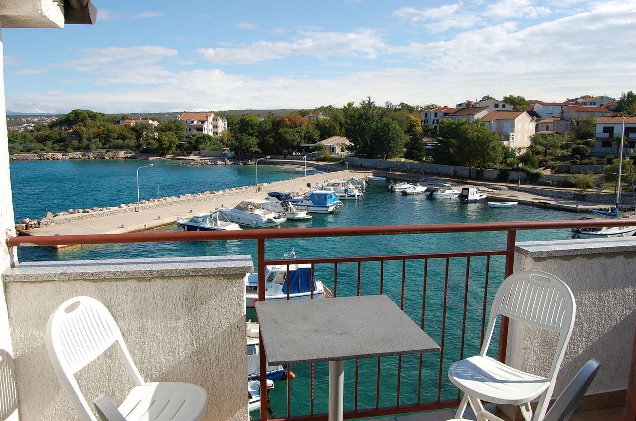 Apartments Myadria Malinska Kültér fotó