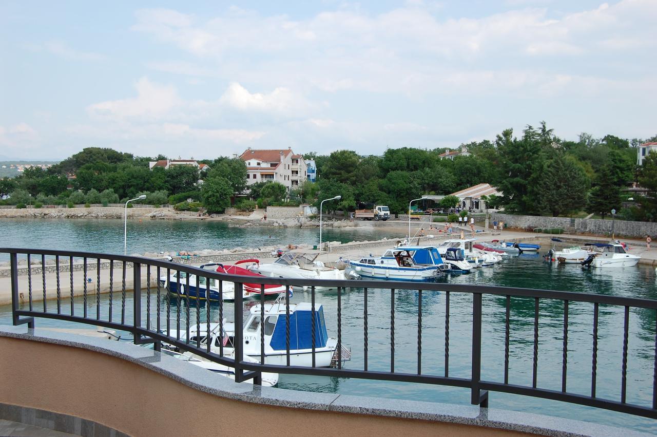 Apartments Myadria Malinska Kültér fotó