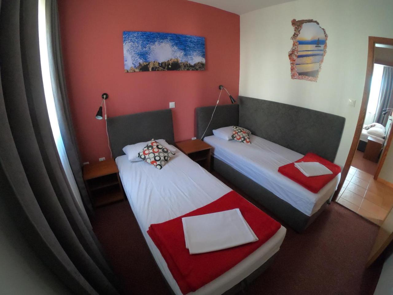 Apartments Myadria Malinska Kültér fotó