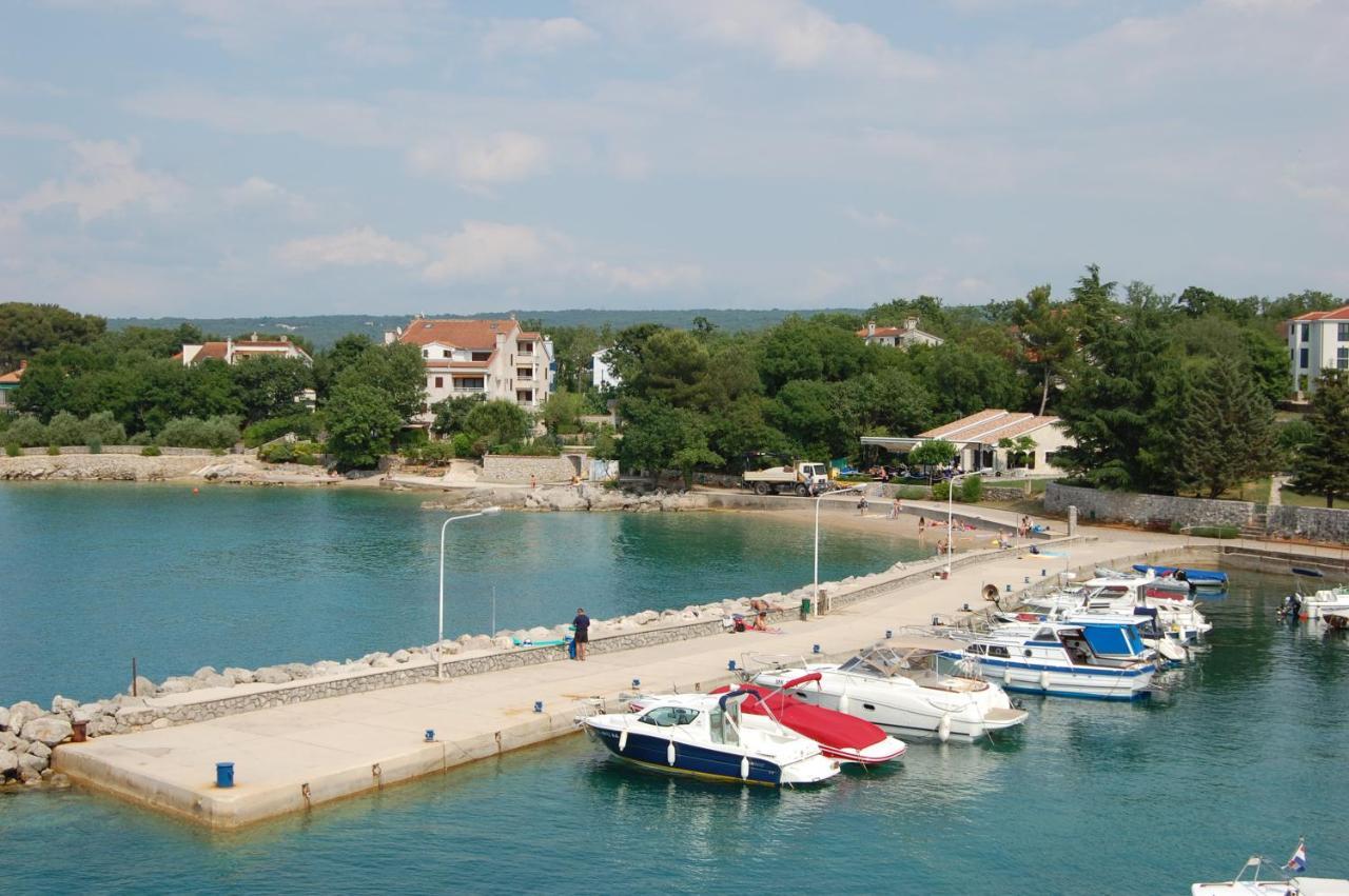 Apartments Myadria Malinska Kültér fotó